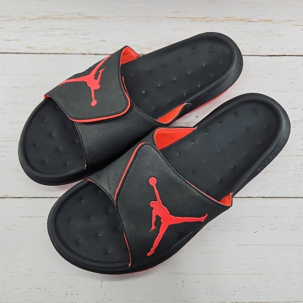 Jordan RCVR Slides Mens 12 Black Red Sandals Logo Solarsoft Comfort 558888-4019